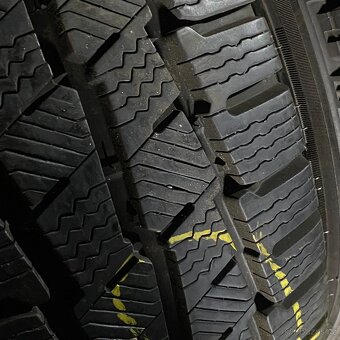 Zimní pneu 215/60 R17C 104/102H Michelin 7,5-8mm - 2