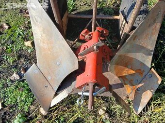 Prodám pluh obracák k malotraktorům tera vari - 2