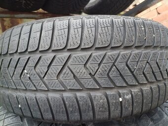 Pneu 245/45R19 102V Pirelli Sottozero 3 Mo - 2