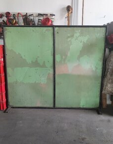 Na prodej mobilní ochranná zástěna kovová - 2