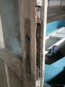 STARÉ MASIVNÍ DVEŘE - 2