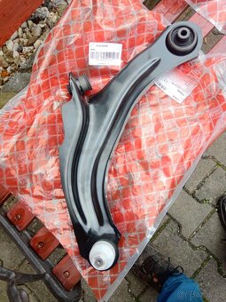 Prodám na Renault Clio 1,2 rok 2012 - 2