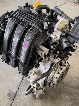 Dacia Sandero 3 motor - 2