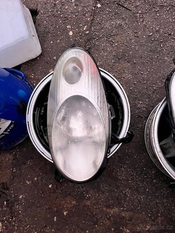 Nissan micra mk12 svetla - 2