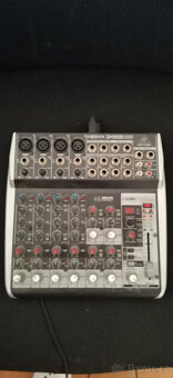 Mixážní pult Behringer - 2