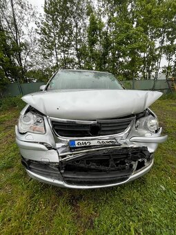 Volkswagen Touran 1.9 TDI - Na náhradní díly - 2