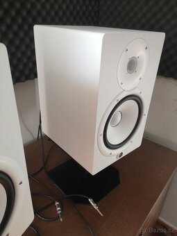 Aktivní studiové monitory Yahama HS8 - 2