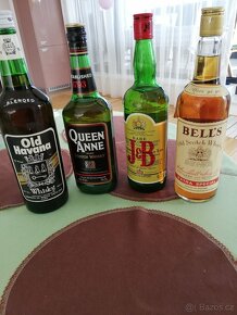 Různé druhy starého alkoholu - 2