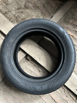 Kumho 225/60R18 - 2
