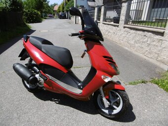 Aprilia Leonardo 250 - silný malý skútr - 2