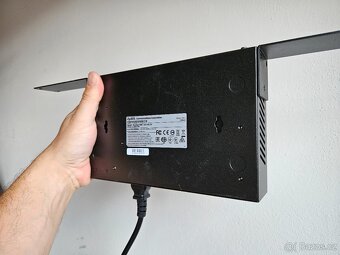 Switch Zyxel GS1100-16 - 2