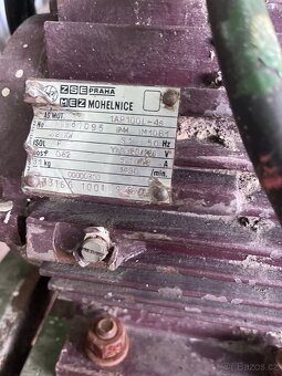 Starý šroťák/drtič - 2