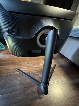 Samsung G7 Odyssey 2K 240HZ - 2