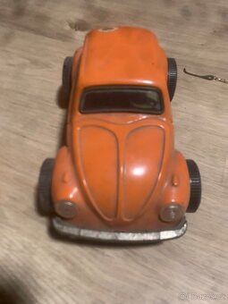 Stará plechová autíčka - 2