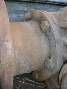 Pravý zadní portál na Zetor 3011. - 2