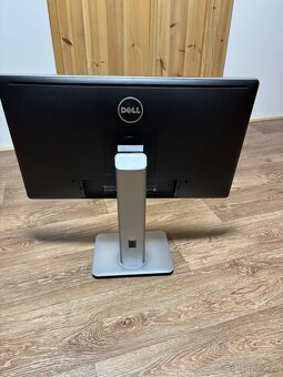 🖥️ Dell UltraSharp 24” monitor - 2