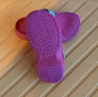 Dětské nazouváky crocs vel.27 - 2