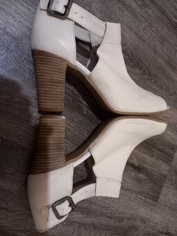 Kožené boty s otevřenou špicí vysokým podpatkem 41 - 2