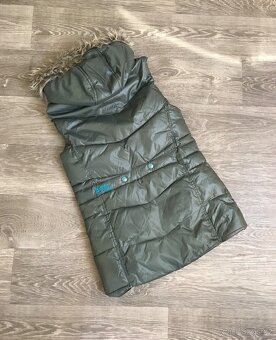 Teplá vesta C&A, vel.XS/S - 2