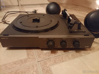 Retro gramo Tesla NZC 030 + repro - 2