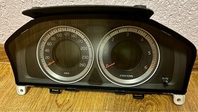 Budíky Volvo - 2