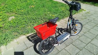 Elektrická koloběžka Perut City - 2