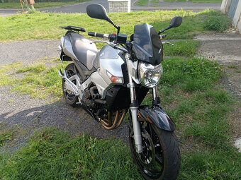 Suzuki GSR 600 - 2