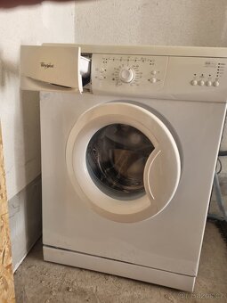 Pracka whirlpool - 2