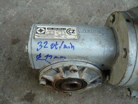elektropřevodovka 0,18kw/380V /32 ot./min - 2