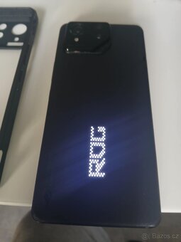 Podej tel Asus ROG 8 PRO - 2