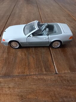 Model Mercedes-Benz Sl 500 R129 žehlička - 2