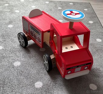 Dřevěné odrážedlo - Hasičské auto - 2