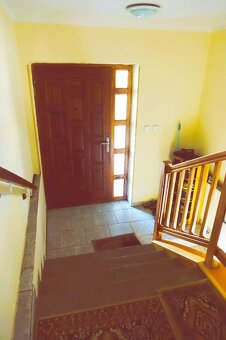Prodej rodinného domu, 269 m² + pozemek 2 528 m² – Jesenice - 2