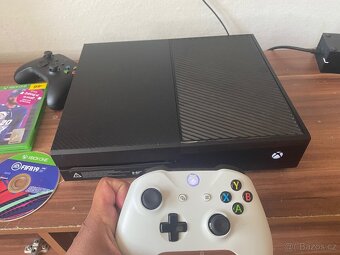 Xbox ONE 1TB + Dva Ovladače a 6 Her - 2