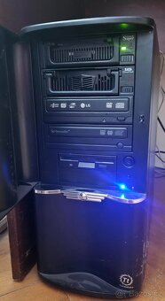 PC Q6600/2,4Ghz, RAM 4GB, raptor 68GB, 2x500GB/HD, 2xDVD - 2