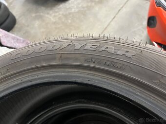 255/45 R20 - 2