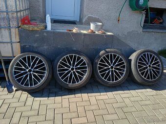 Litá kola Borbet 22545 R17 s letními pneu. Audi A3 - 2