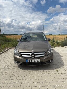 Mercedes Benz B 180 2013 - 2