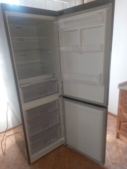 Lednice Samsung No Frost – plně funkční, nerez, mrazák dole - 2