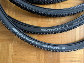 4x Schwalbe Smart Sam, 2x nové 2x téměř nové - 2