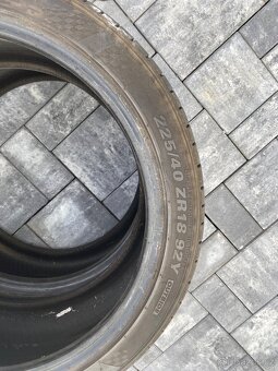 Kumho 225/40 R 18 - 2