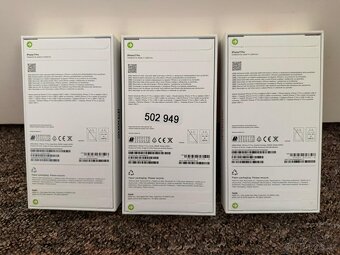 Apple iPhone 17 Pro 256gb. CZ distribuce 2 roky zaruka. - 2