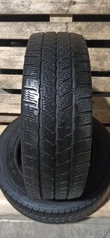 Continental 215/60 R17C 109/107T 4,5-5mm - 2