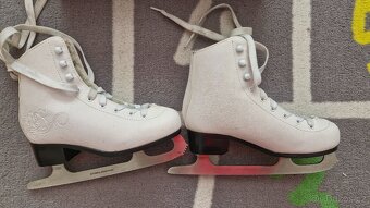 Dívčí brusle vel. 35 - 2