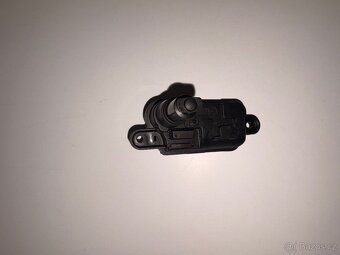 Motůrek víčka nádrže - 2