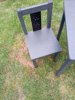 Dětský stolek se židličkami - 2