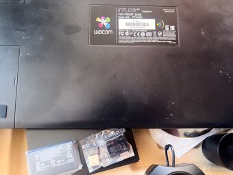 Wacom Intuos Pro M Tablet + Datacolor Spyder 5 - 2