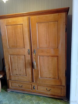 Starožitnost více kusů - 2