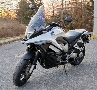 Honda VFR 800X Crossrunner - 2