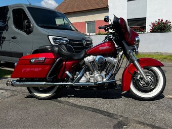 Harley - Davidson, červená Electra Glide Standard 88´ inch. - 2